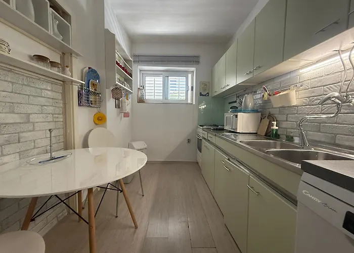 Marin Daire Makarska